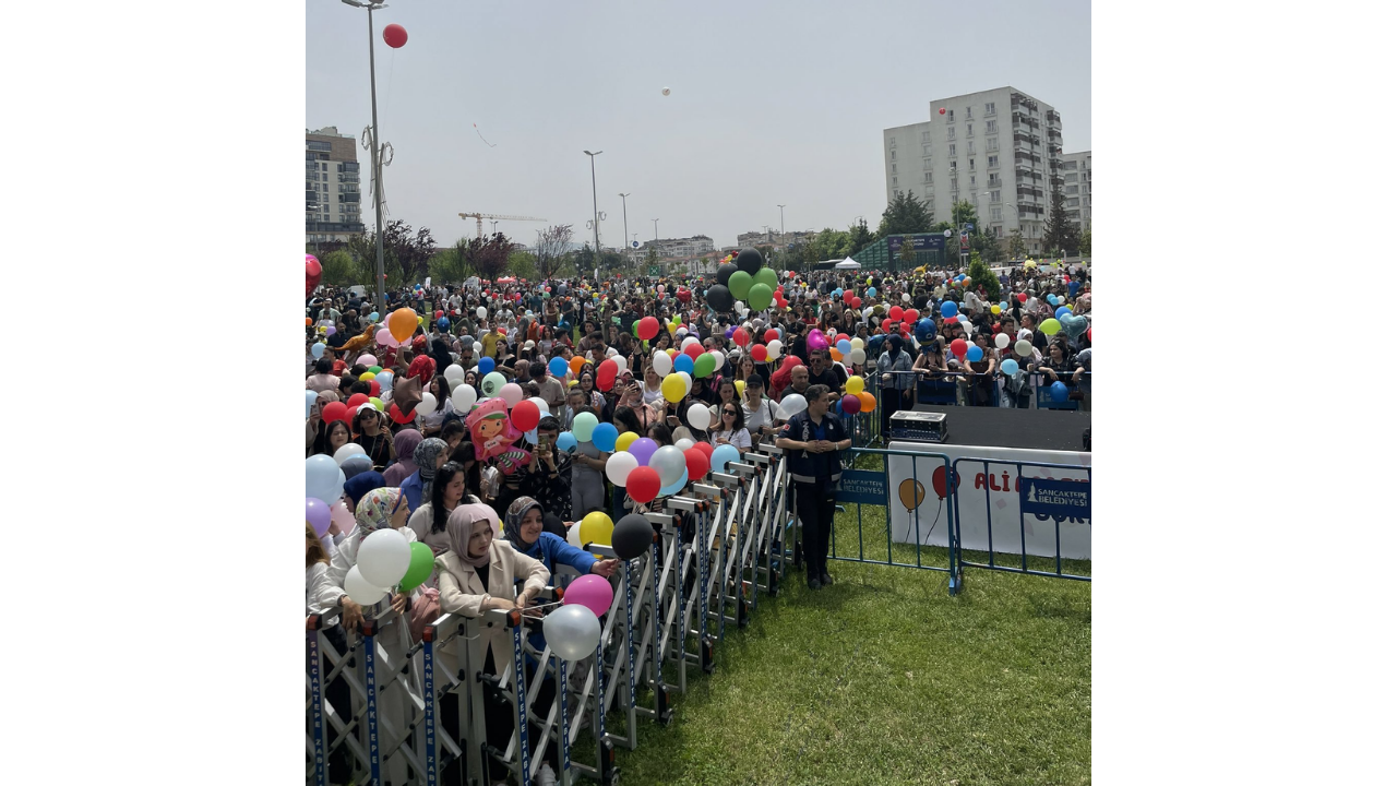 Gelir Misiniz Dedi, Kanseri Yenen Ali Asaf İçin Balonlar Gökyüzüne Uçuyor