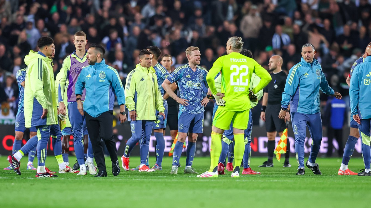 Hollanda Ligi’nde Tarihi Çöküş Son 5 Haftaya 9 Puan Önde Giren Ajax Ikinci Sıraya Geriledi (1)