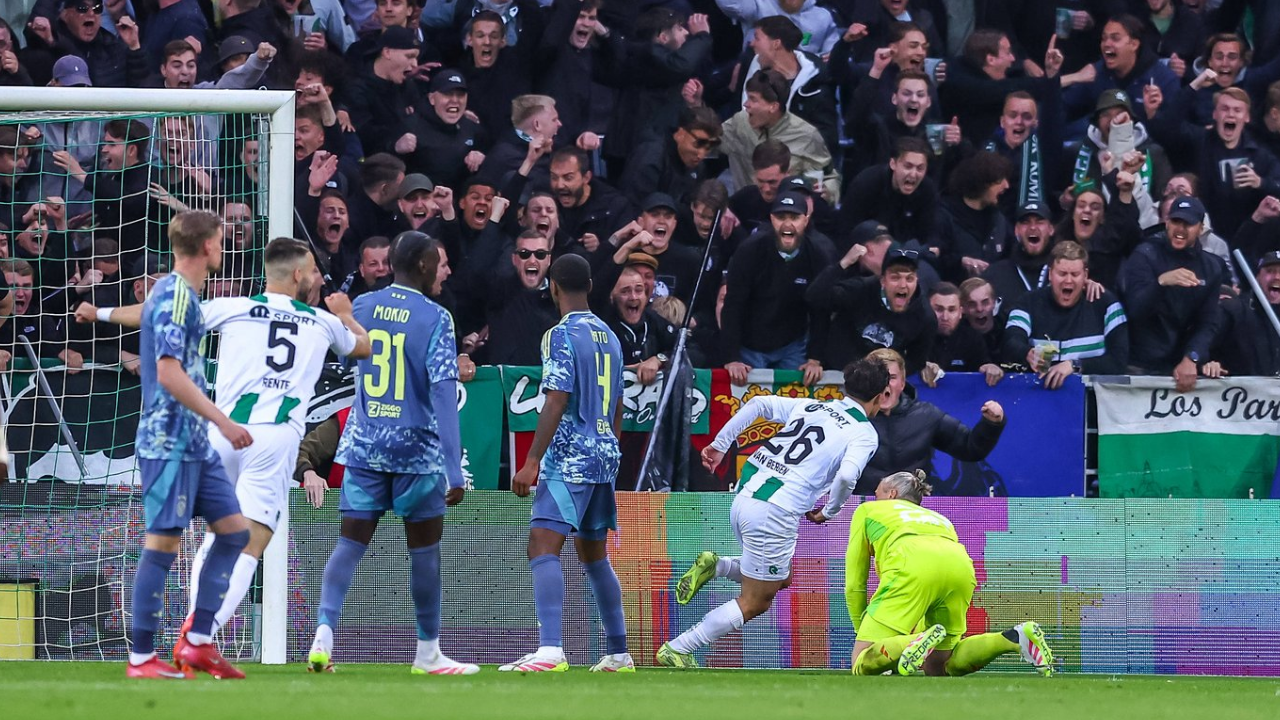 Hollanda Ligi’nde Tarihi Çöküş Son 5 Haftaya 9 Puan Önde Giren Ajax Ikinci Sıraya Geriledi