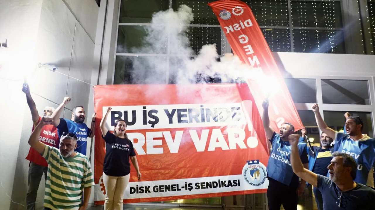 İzmir’de Belediye Ile Sendika Anlaşamadı 23 Bin Işçi Greve Gitti, Hayat Durdu (2)