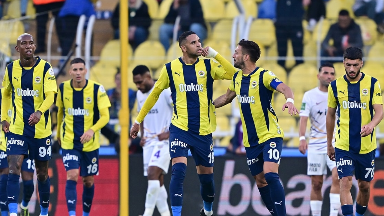 Kadıköy’de Tribünler Boş, Taraftar İsyanda! (1)