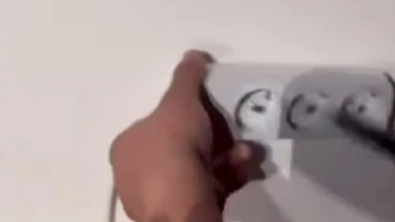 Sapanca’dan Sonra Denizli’de Skandal Kiralık Odada Gizli Kamera Bulundu (1)