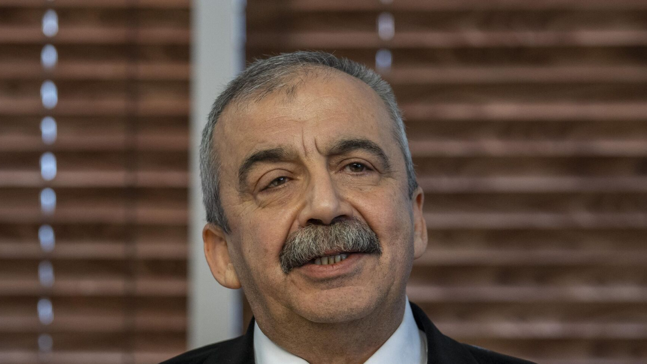 Sırrı Süreyya Önder Hayatını Kaybetti! (1)