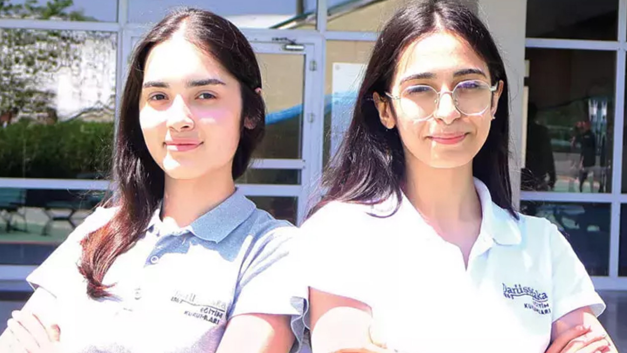Türk Öğrencilerden Tarihi Başarı Darüşşafaka Lisesi’nden Iki Öğrenci İngiltere Yolcusu