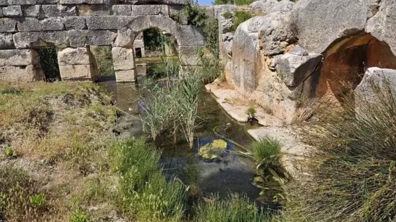 Antalya’da 1800 Yıllık Roma Çeşmesi Turizme Açılıyor (1)