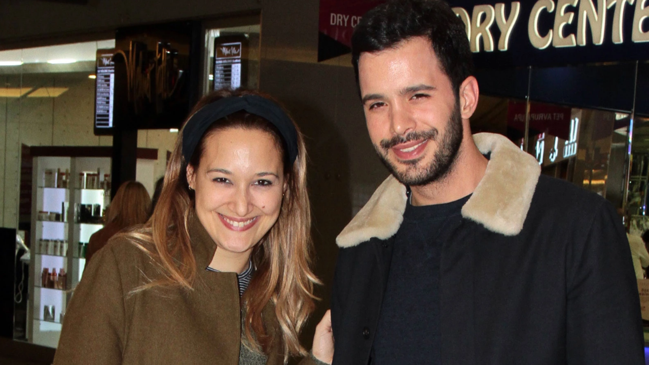 Aşkı Hatırla Dizisinde Olay Sahne Hande Erçel Ile Barış Arduç’tan Cesur Performans (1)