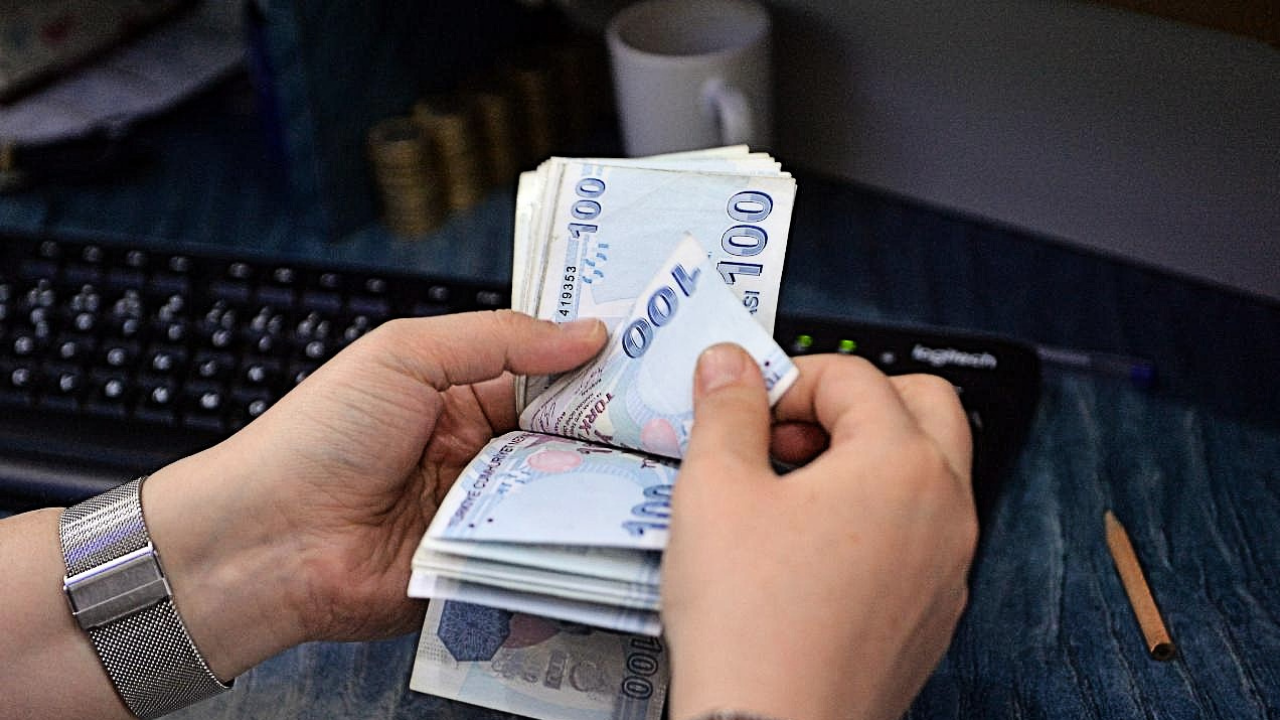 Emekli Ve Memurların Gözü Yarında En Düşük Maaşlar Ne Kadar Olacak