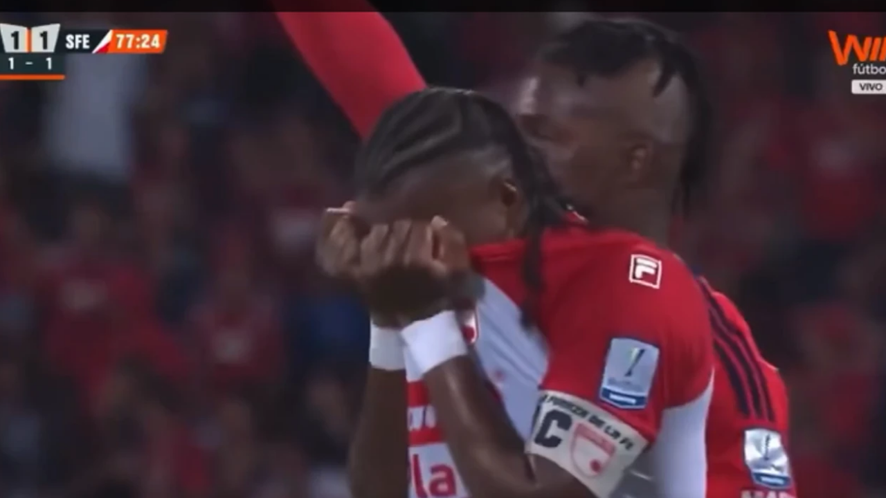 Eski Trabzonspor’lu Sakat Sakat Şampiyonluğu Kazandırdı Hugo Rodallega’dan Unutulmaz Gol