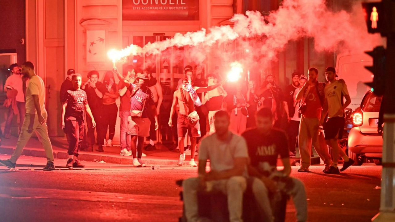 Fransa’da Psg’nin Zaferi Kaosa Dönüştü İki Kişi Öldü, Yüzlerce Gözaltı Var (2)