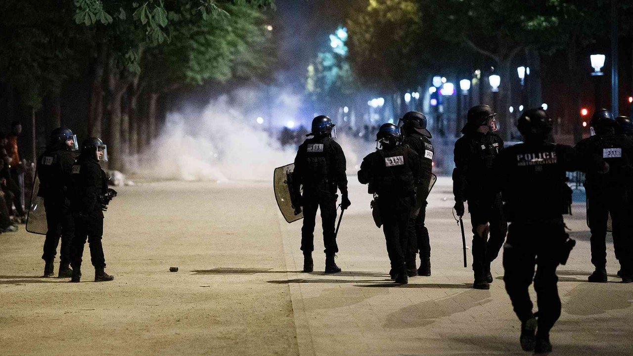Fransa’da Psg’nin Zaferi Kaosa Dönüştü İki Kişi Öldü, Yüzlerce Gözaltı Var