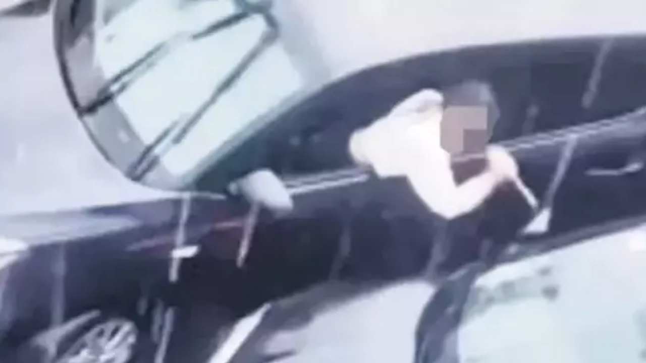 Oyuncu Ceren Bıyıklı Şişli’yi Birbirine Kattı ‘’İlaç Kullanıyordum, Hatırlamıyorum’’ (2)