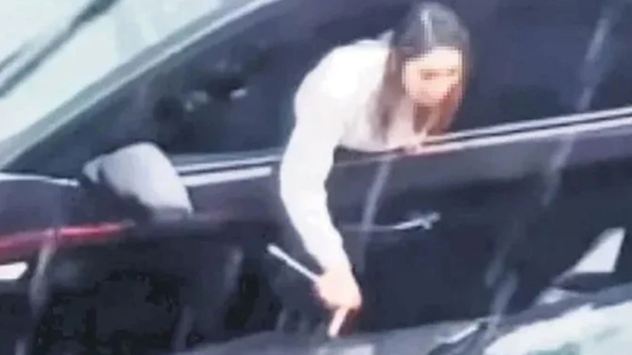 Oyuncu Ceren Bıyıklı Şişli’yi Birbirine Kattı ‘’İlaç Kullanıyordum, Hatırlamıyorum’’