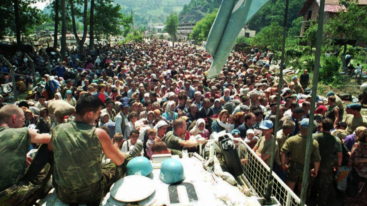 11 Maddede Srebrenitsa Katliamı Üzerinden 30 Yıl Geçti... Avrupa'nın Kalbinde 8.372 Can! (5)