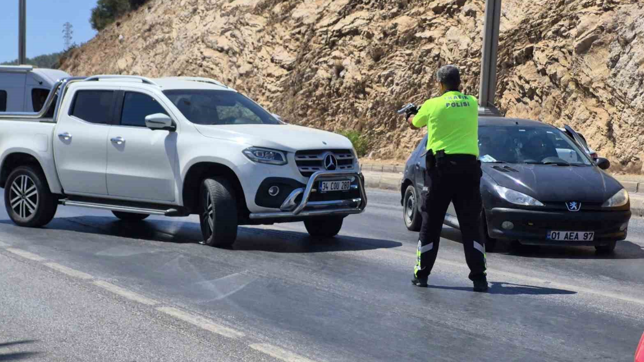 Aracını Polisin Üzerine Sürmüştü Mahkemenin Dilan Çıtak Kararı Belli Oldu (2)