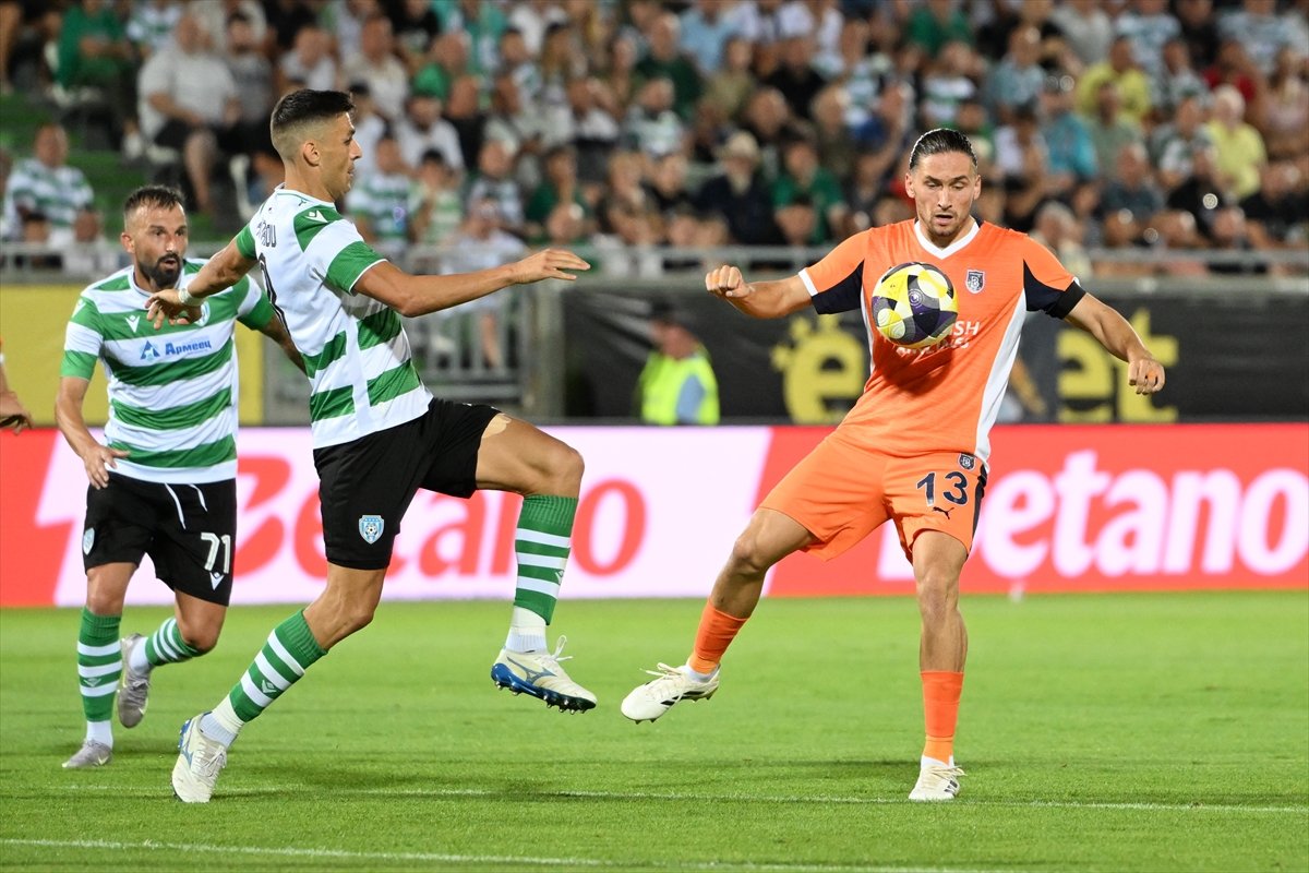 Cherno More Istanbul Basaksehir