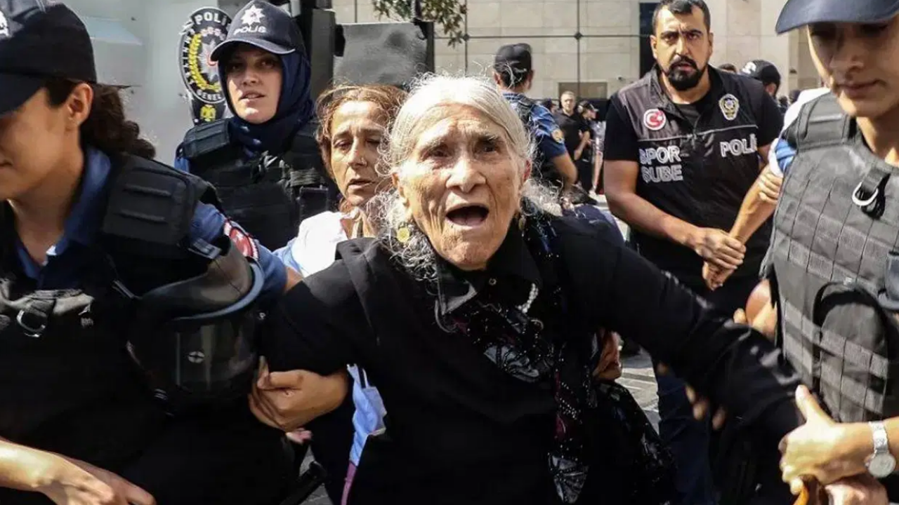 Cumartesi Anneleri’nin Sembol Ismiydi Emine Ocak 89 Yaşında Hayatını Kaybetti