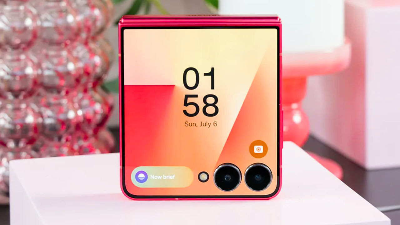 Galaxy Z Flip7, Flip6’Yı Gölgede Bırakıyor Yenilikler Neler (2)