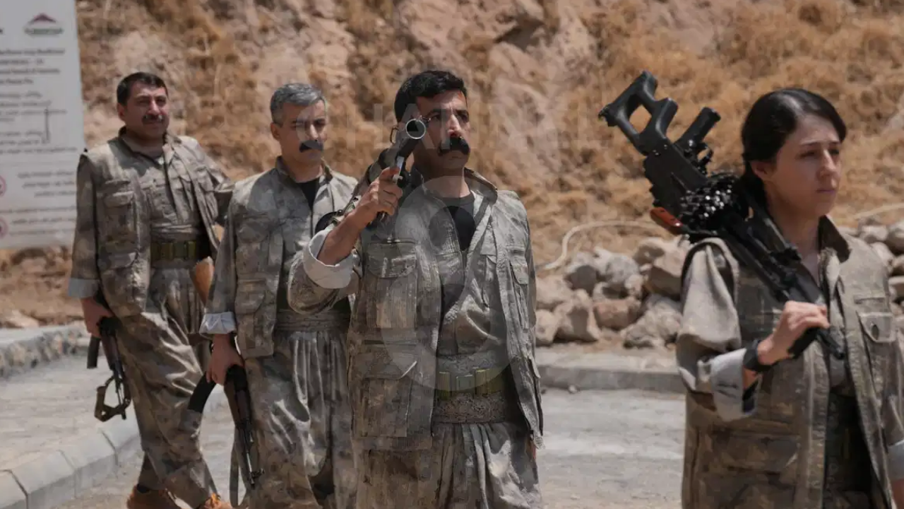 Görüntüler Paylaşıldı... Pkk Silahları Böyle Yaktı! (2)