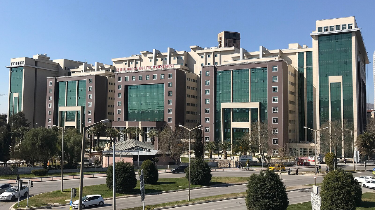 İzmir’de Yolsuzluk Soruşturması Tunç Soyer Ve 137 Kişi Adliyeye Sevk Edildi