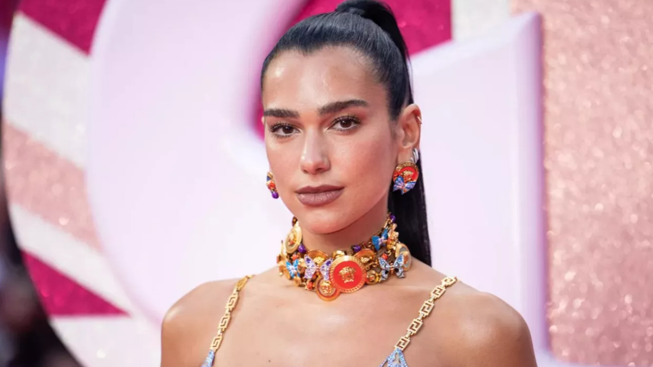 Menajeri Özel Olarak Çağırdı Edis, Dünya Starı Dua Lipa Ile Aynı Sahneyi Paylaşacak!