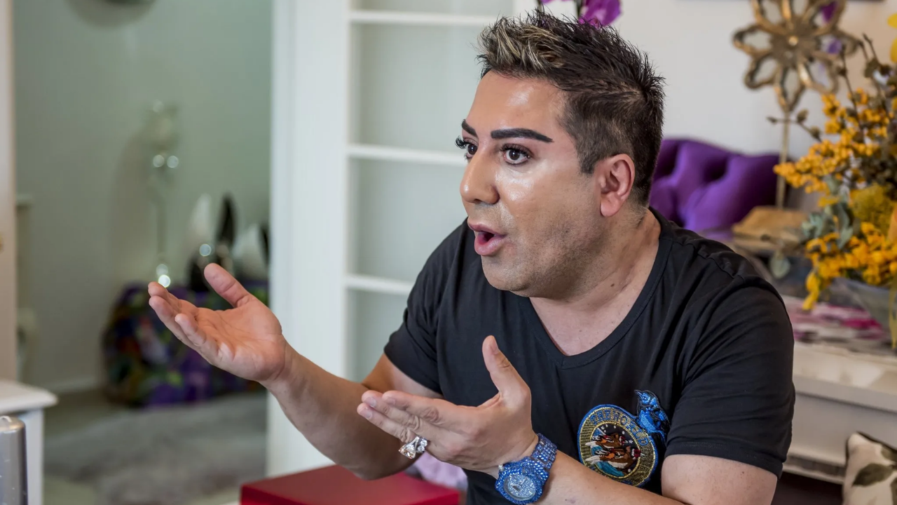 Murat Övüç’ten Hayranına Saygısız Hareket Çiçeği Yere Attı, Kuliste Azarladı