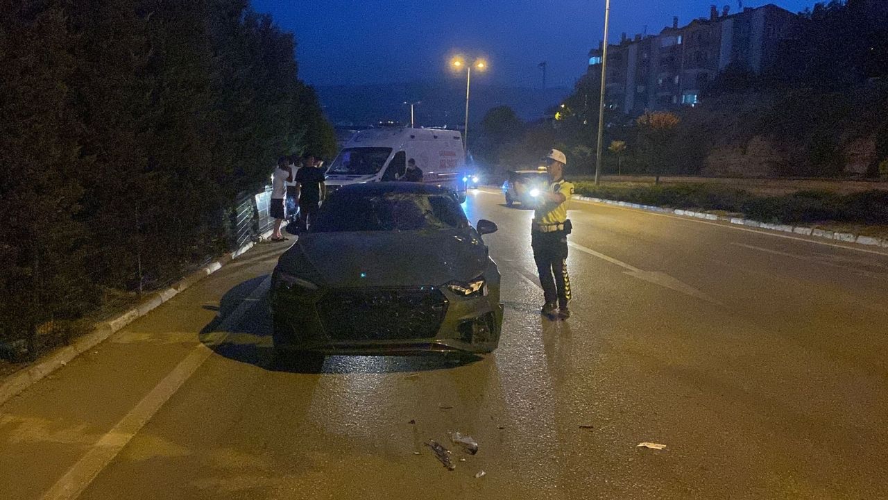 Yolun Karşısına Geçmeye Çalışan Genç Hayatını Kaybetti (3)