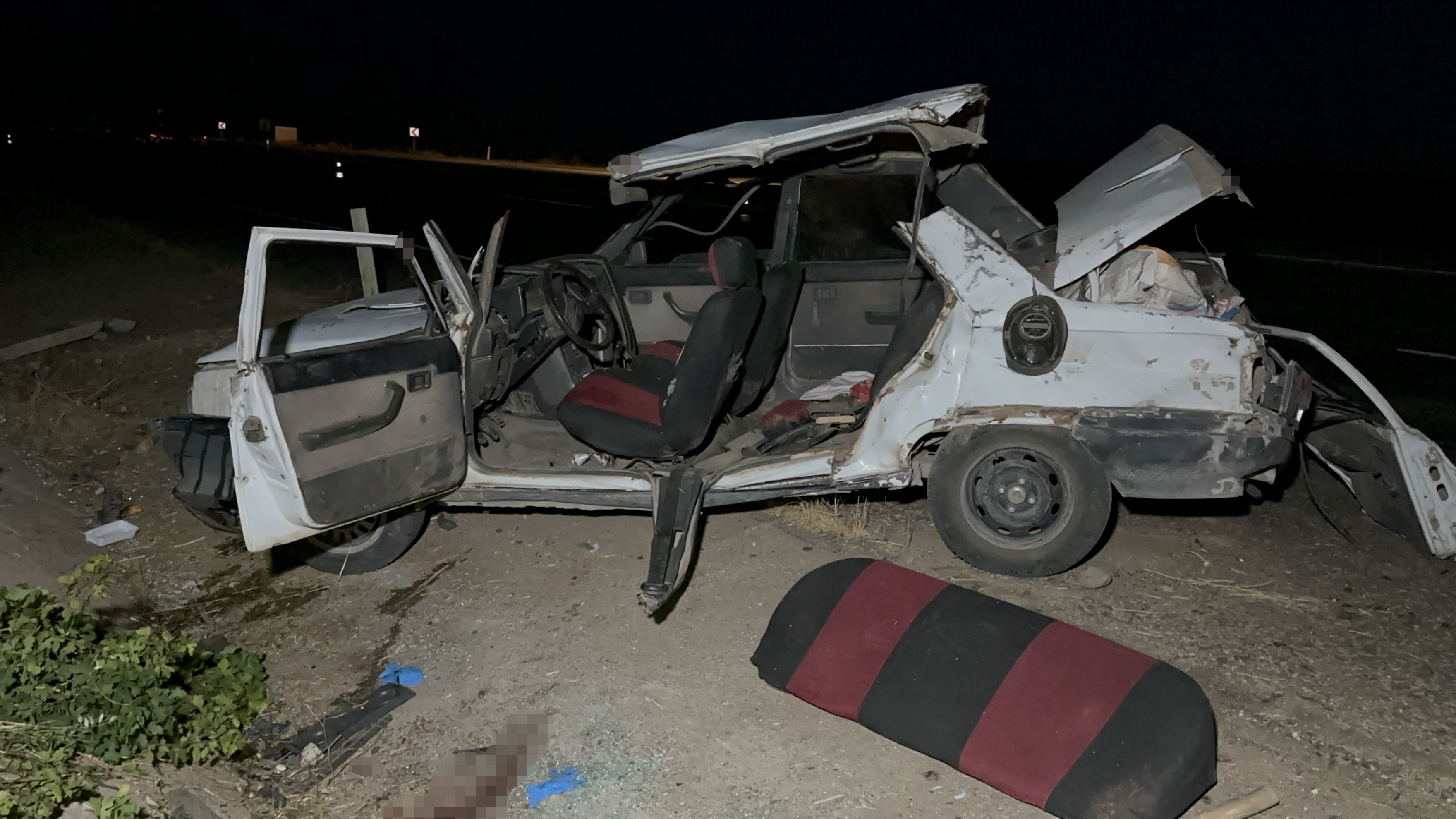 Adıyaman’da otomobil takla attı: 1’i ağır 4 yaralı-2