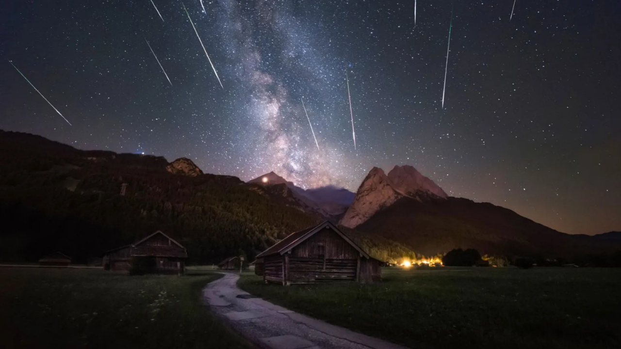 Gökyüzünde ‘’Perseid’’ Şöleni Başlıyor Saatte 100 Meteor Düşecek