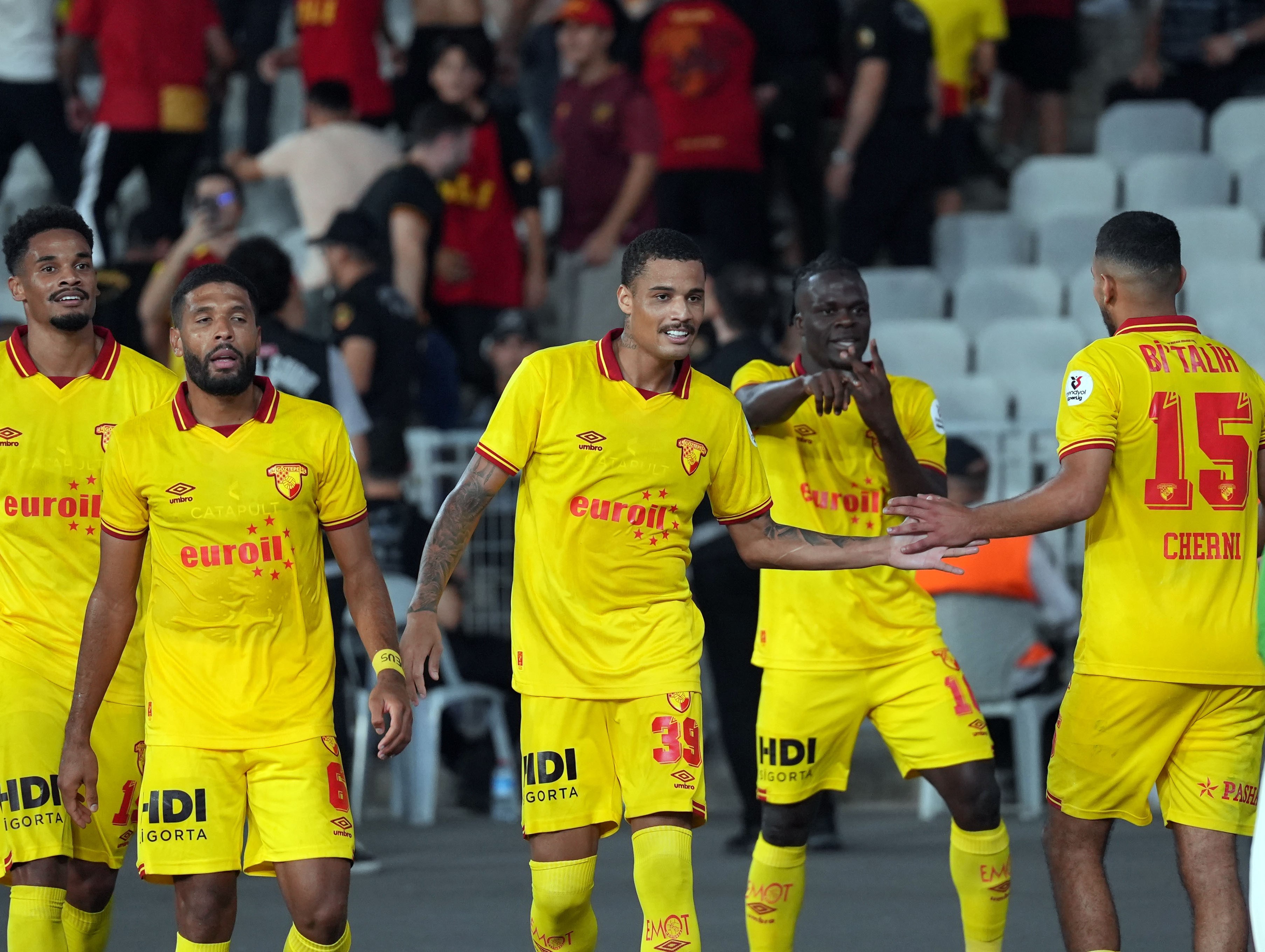 Göztepe, İstanbul'da Karagümrük’ü 2-0 mağlup etti