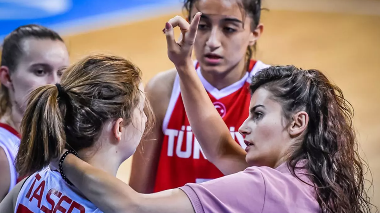 Kadın Basketbol Milli Takımı’nın Eski Doktoru Sedanur Bağdigen Kolunda Serumla Ölü Bulundu (1)