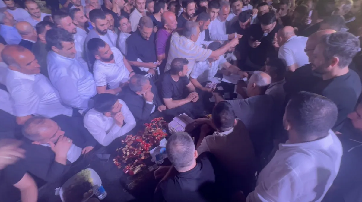 Kocaeli’de Aşiret Düğünü Olay Oldu 20 Milyon Tl Ve 5 Kilo Altın Masalara Sığmadı!