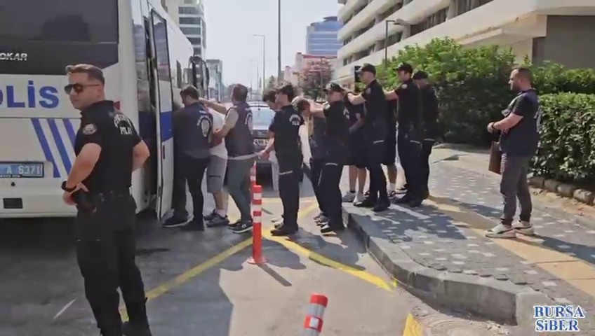 Lüks Rezidansta Yasadışı Bahis Üssü: 7 Kişi Tutuklandı! 02