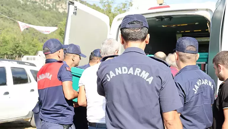 Öğretmen 500 Tl İçin 70 Yaşındaki Kiracısını Döve Döve Canını Aldı!