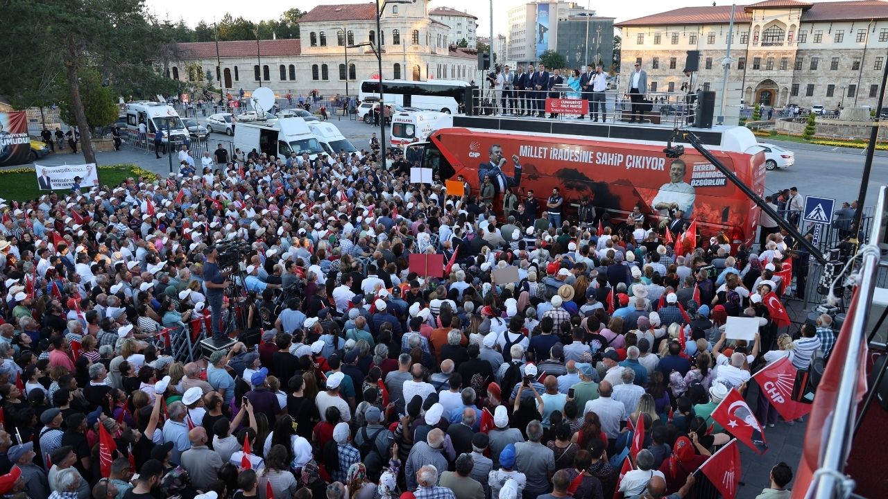 Özgür Özel Sivas’ta Konuştu Memurlar Da Fakirdir (1)