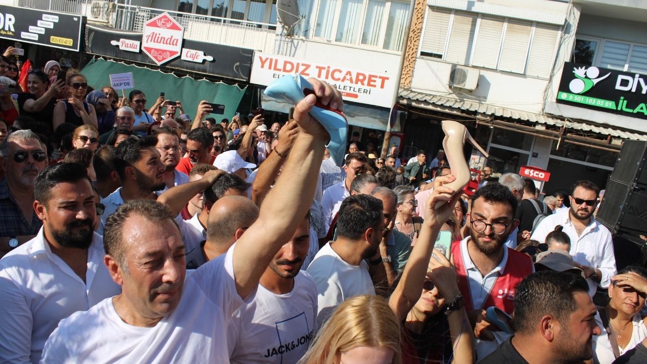 Özlem Çerçioğlu’na Topuklu Ayakkabılı Protesto (3)