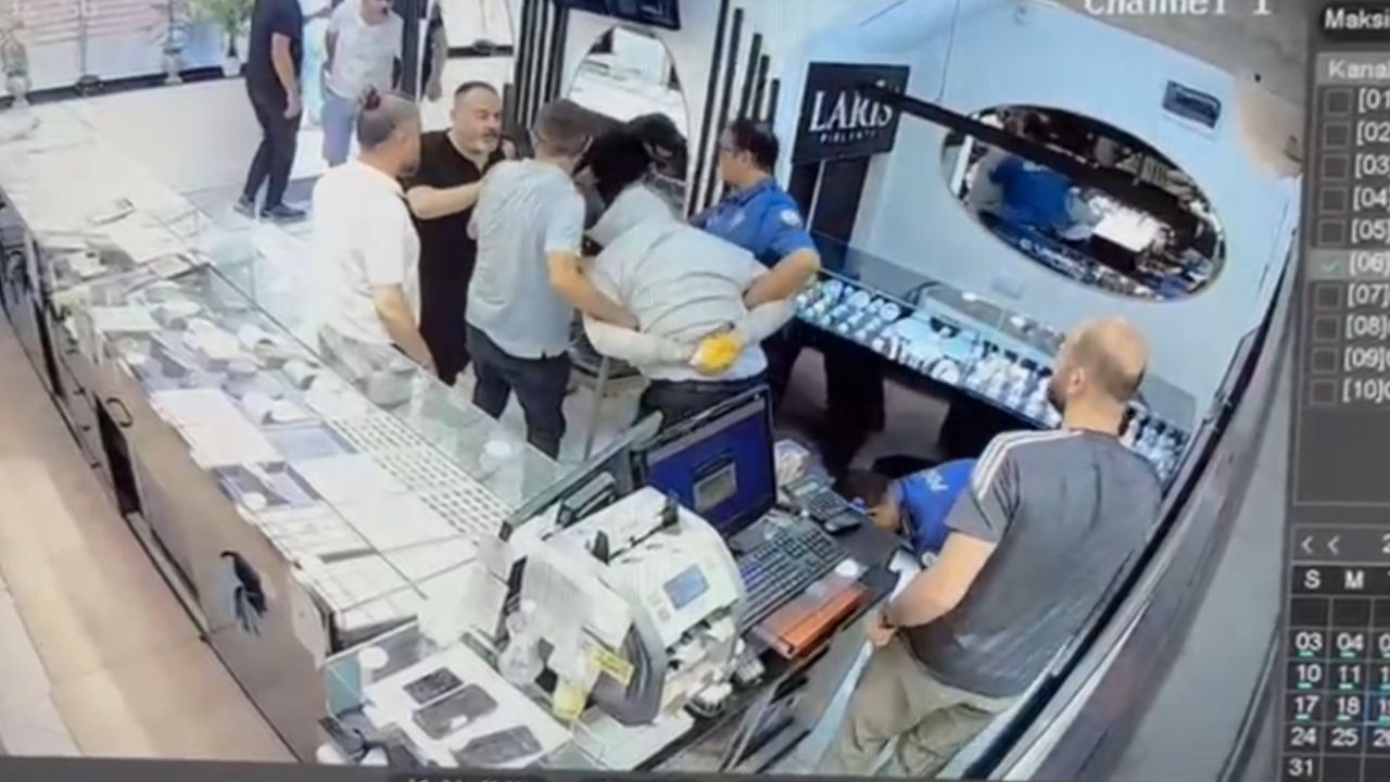 Şaka Gibi Soygun Oyuncak Tabancayla Kuyumcuya Daldı! (1)