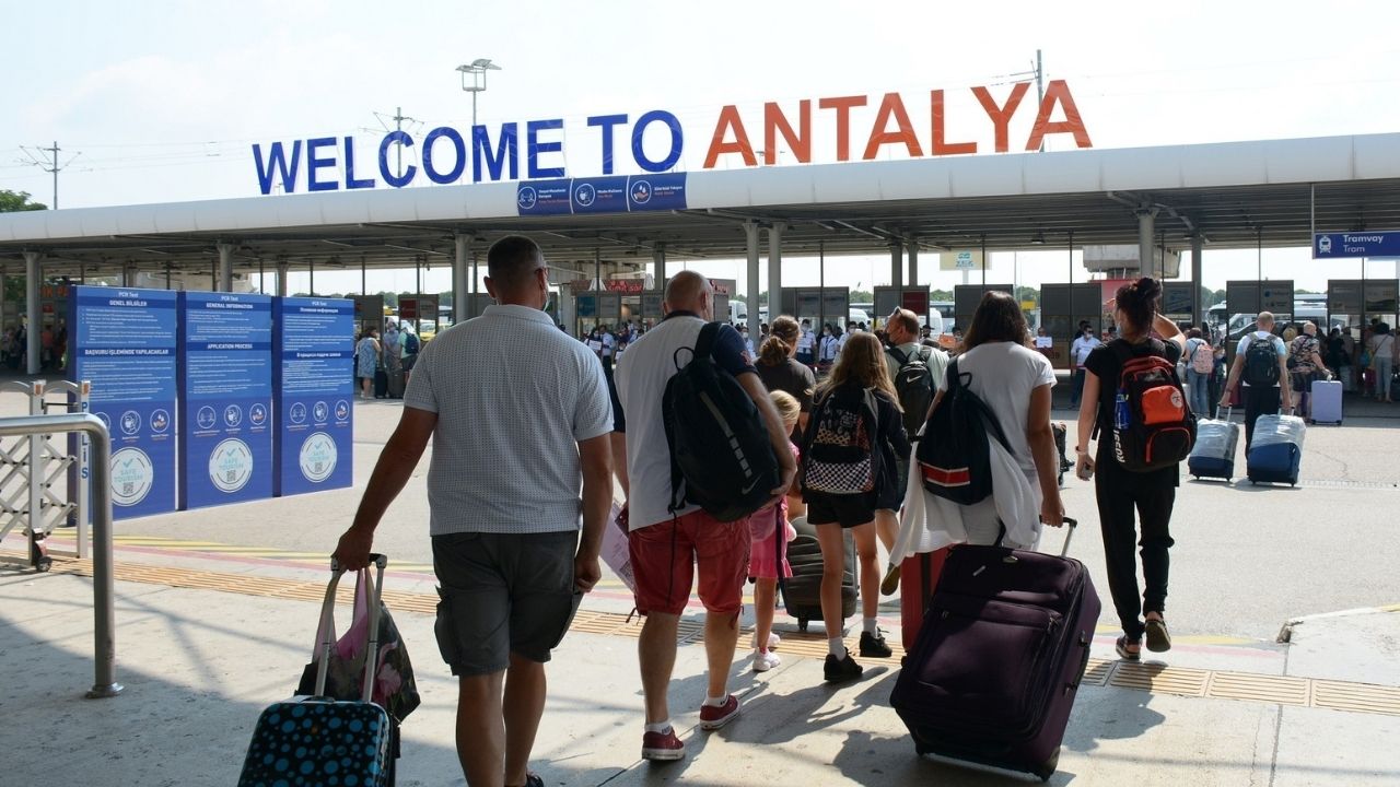 11 Milyondan Fazla Turist O Ilimize Akın Etti (2)