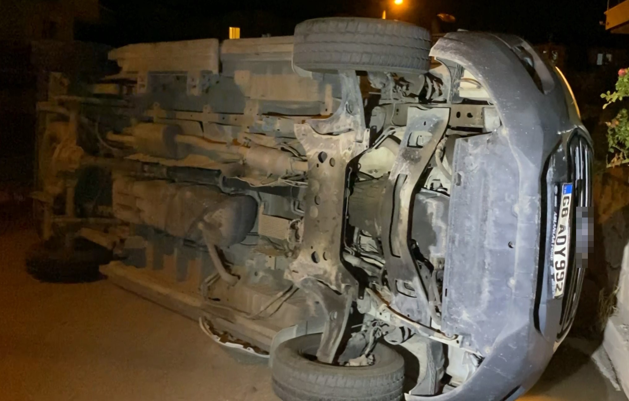 Aksaray’da kavşakta çarpışma: 3 yaralı-1