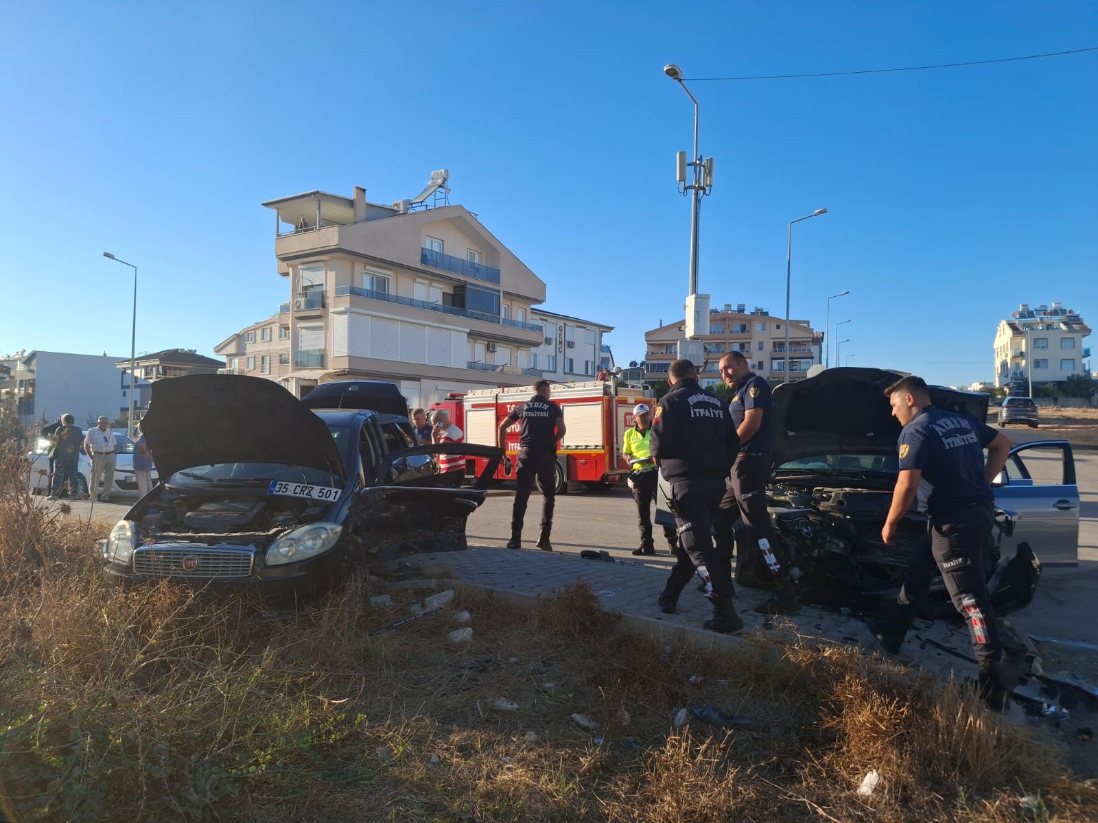 Didim’de feci kaza: 1’i ağır 5 yaralı-1
