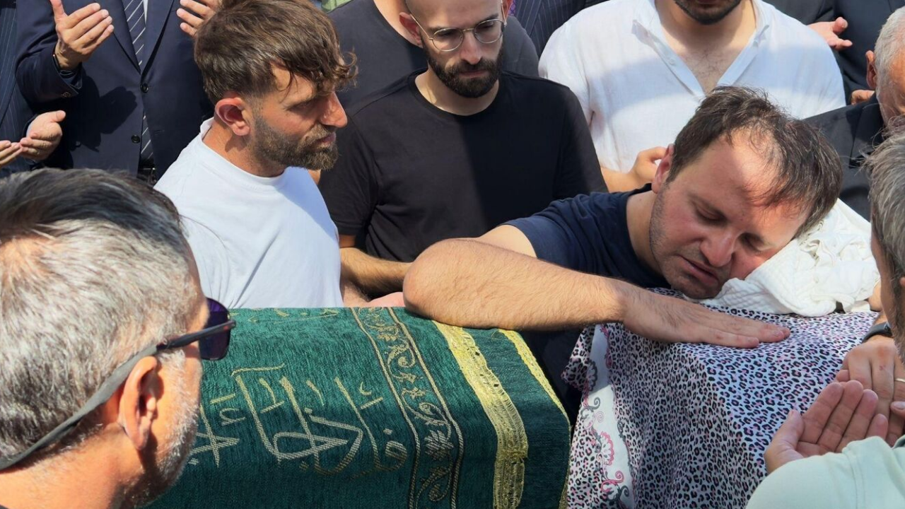 Bafra’daki Otomobil Kazası ‘Cinayet’ Çıktı Eşi Ve Çocuğunu Öldürdüğü Iddia Edilen Doktor Tutuklandı