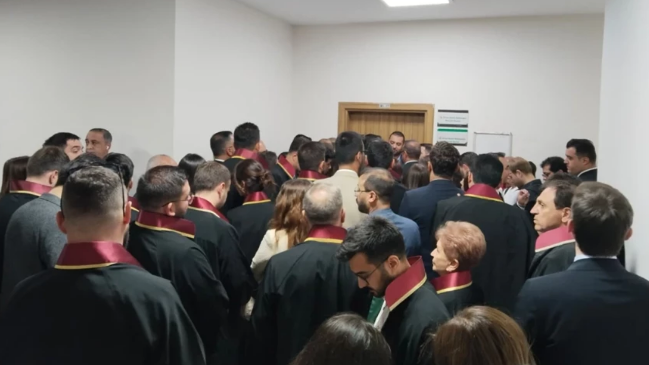 Chp Kurultayı Iptal Davası Tedbirsiz Olarak 24 Ekim’e Ertelendi (2)