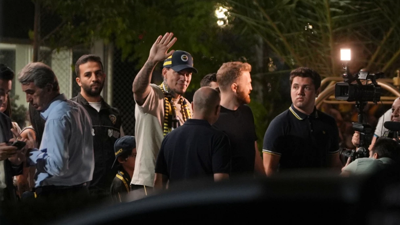 Fenerbahçe, Yeni Kaleci Ederson’a Servet Ödeyecek (1)