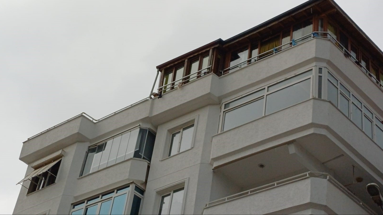 Güllü’nün Oğlunun Ifadesi Ortaya Çıktı ‘’Camı Açarken Düşmüş Olabilir’’