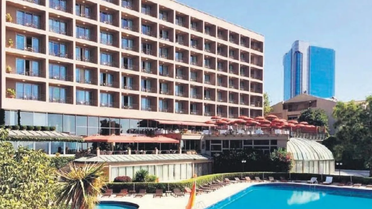 İstanbul’daki 66 Yıllık Tarihi Çınar Otel Artık Yok (1)