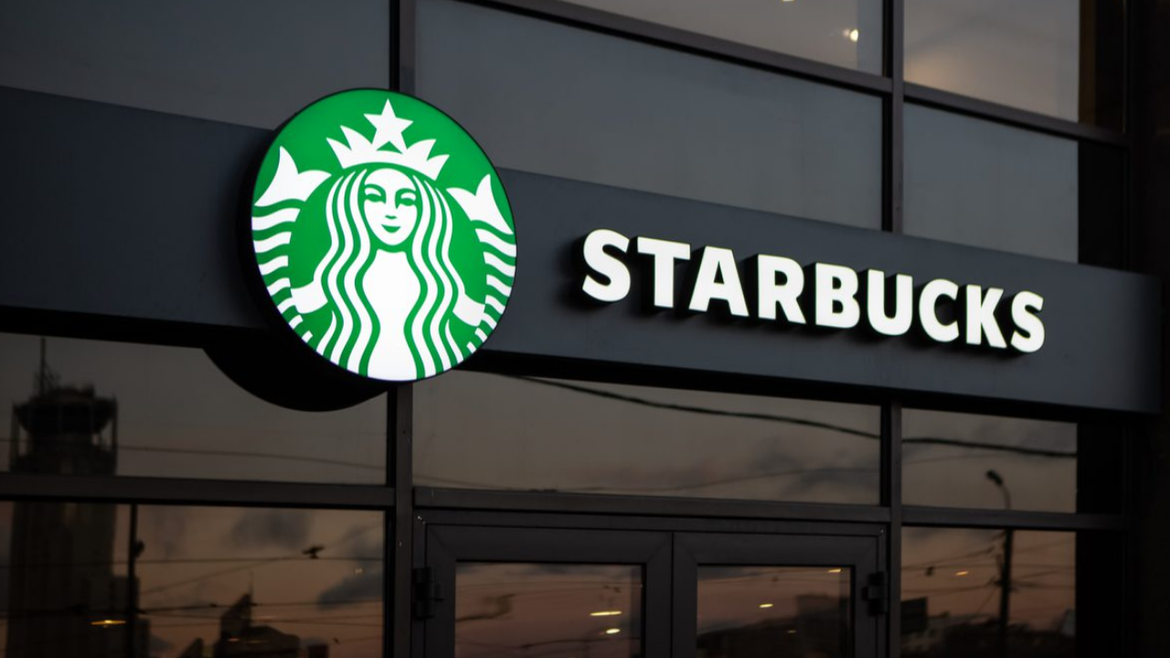 Kahve Zinciri Devi Starbucks, Yüzlerce Şubesini Kapatıyor