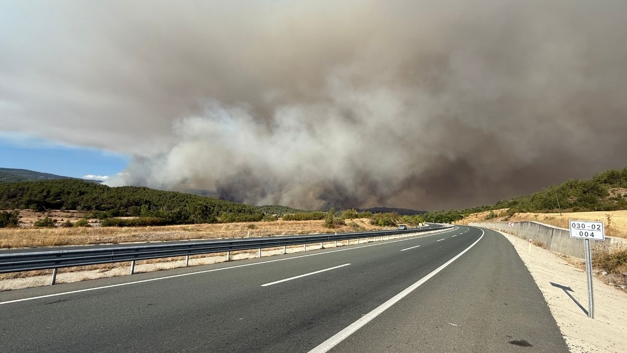Kastamonu’da Orman Yangını 437 Kişi Tahliye Edildi (2)