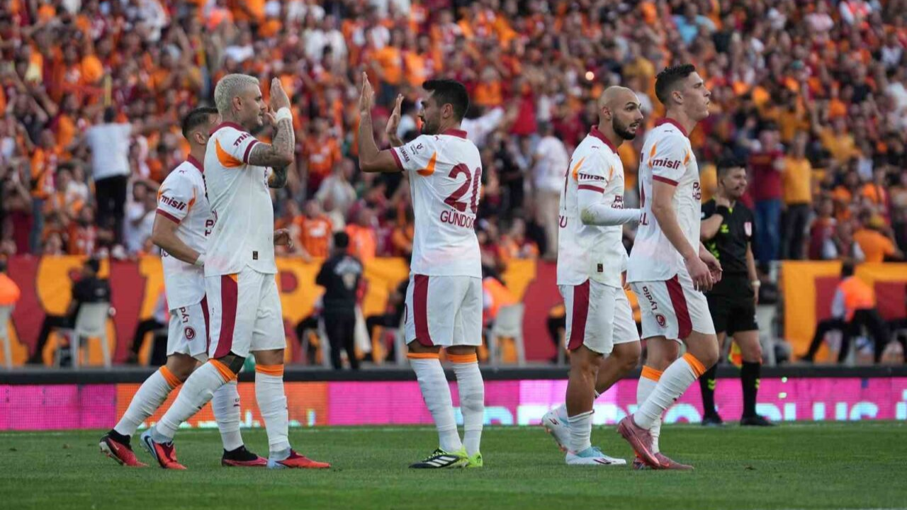 Okan Buruk’tan Şampiyonlar Ligi Maçı Öncesi Ters Köşe