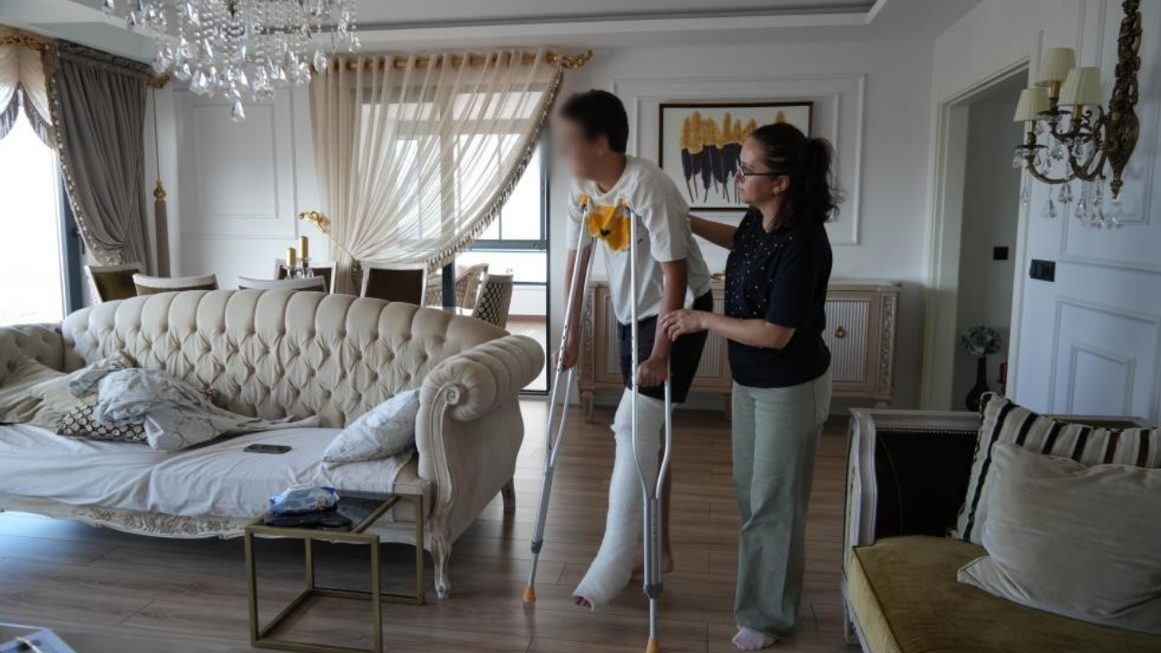 Samsun’da Lisede Akran Zorbalığı Başına Poşet Geçirildi, Ayağı Kırıldı! Okul, Aileyi Suçladı