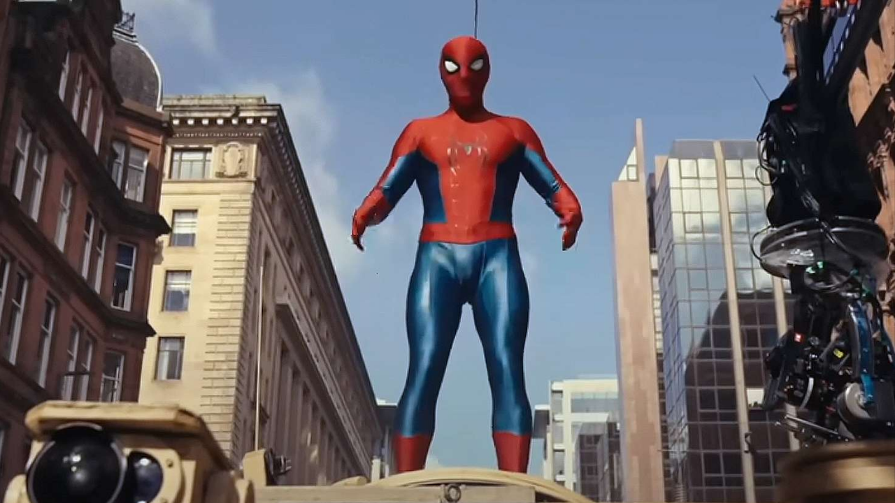 Tom Holland Sette Dengesini Kaybetti, Beyin Sarsıntısı Geçirdi (2)