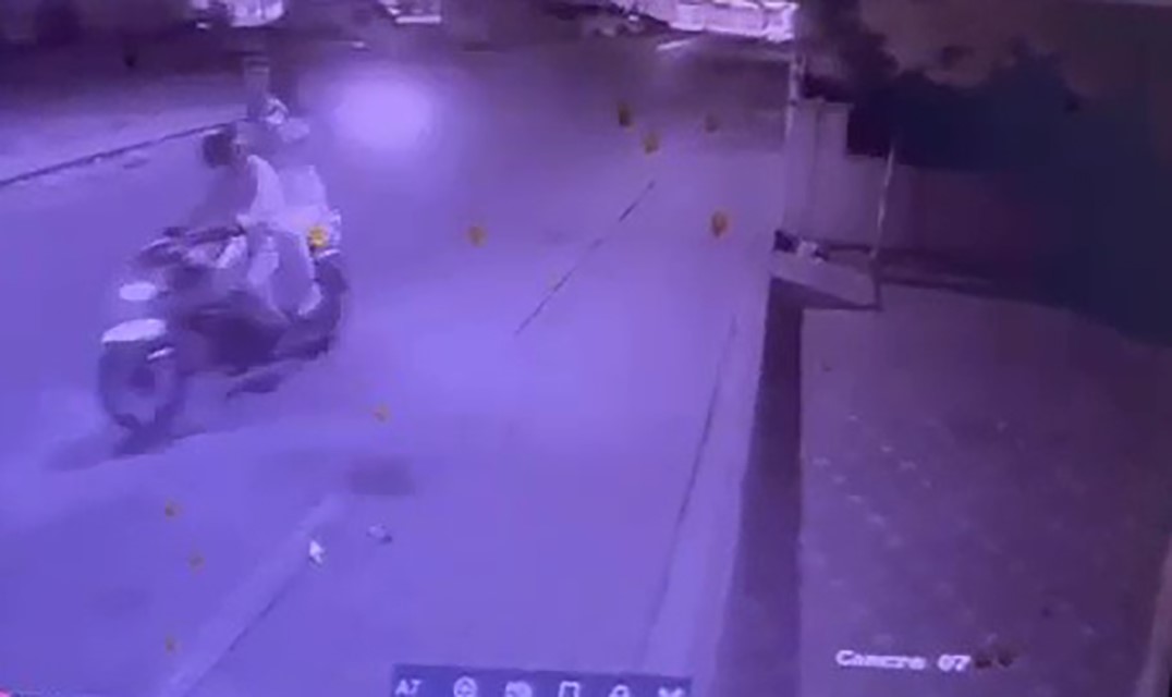 Adana’da berber dükkanına silahlı saldırı: O anlar kamerada